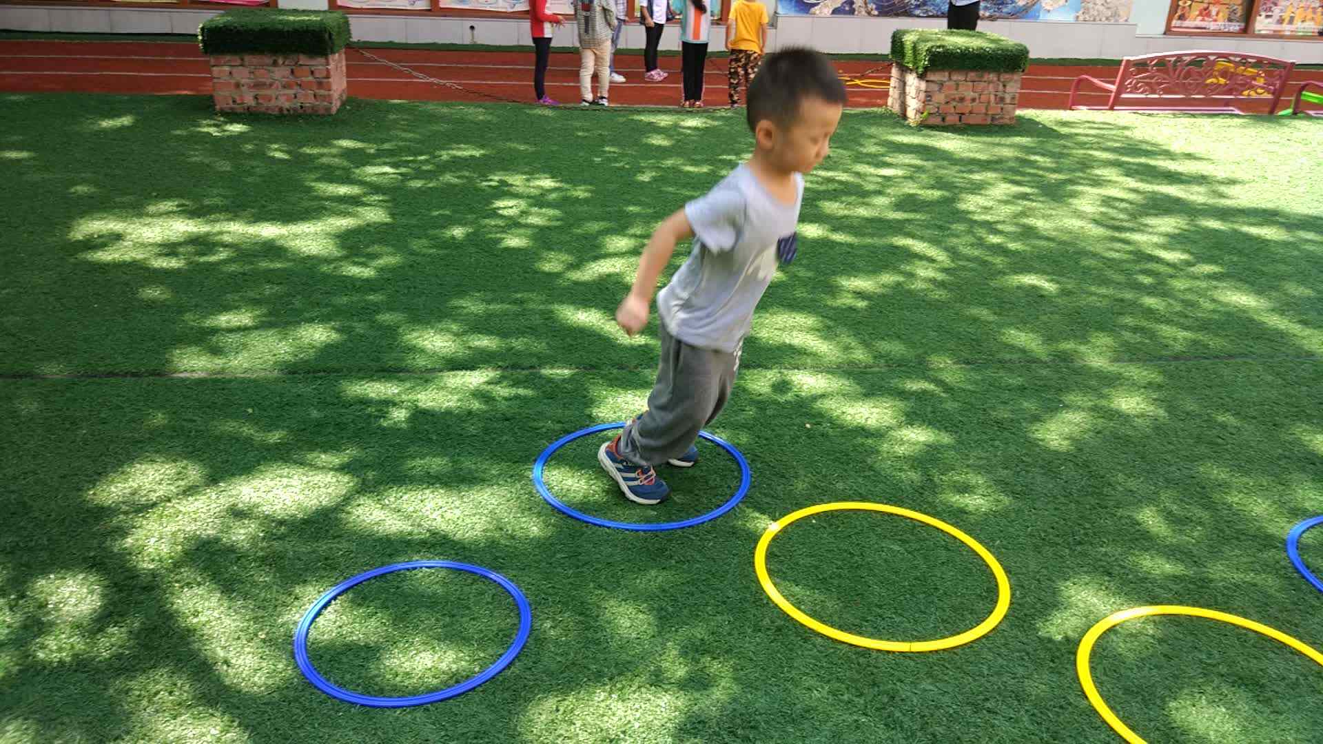 跳圈圈