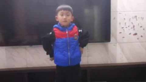 背诵弯弯的月儿