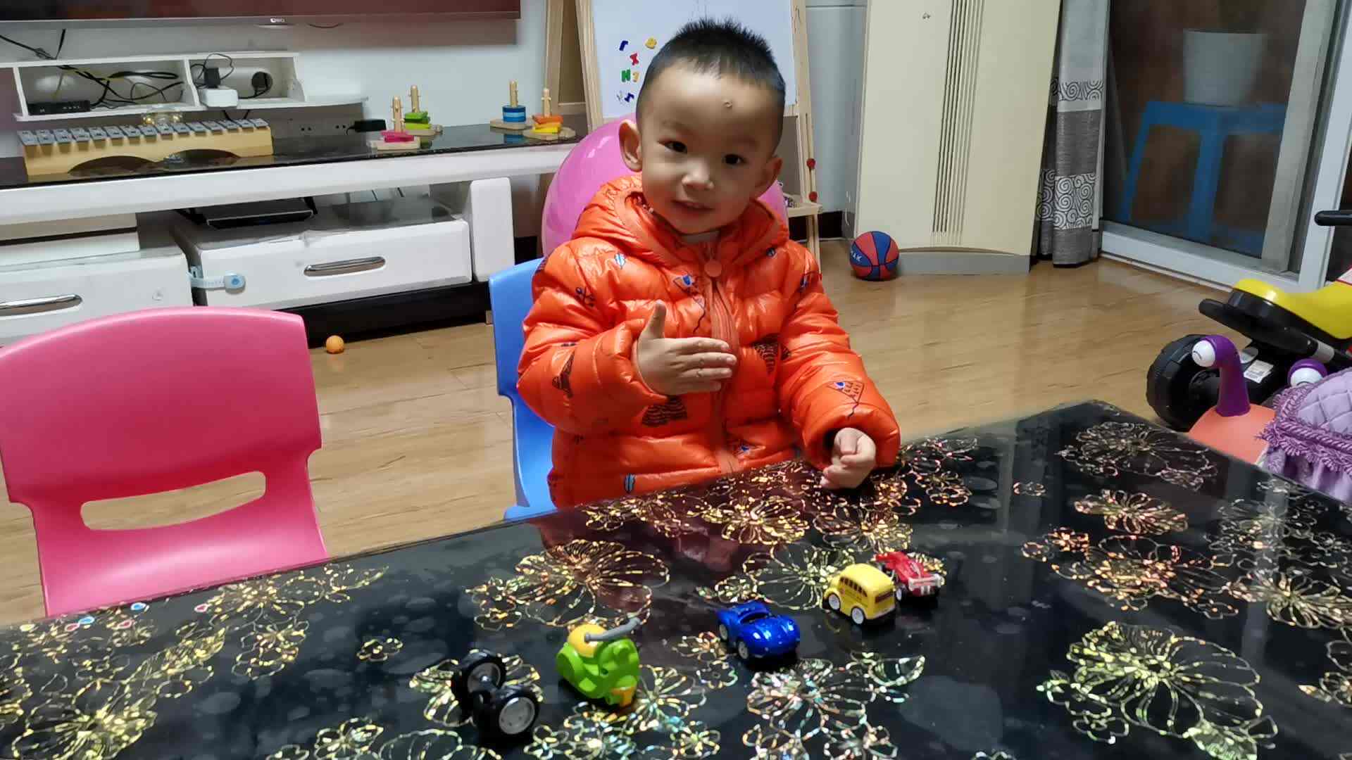 复习颜色《colour》朱书安_20191219_193204.mp4