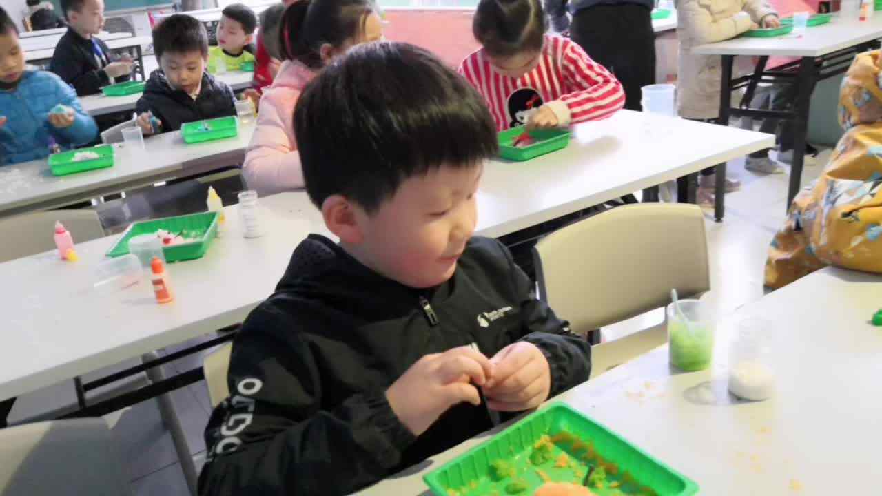 制作雪人儿中