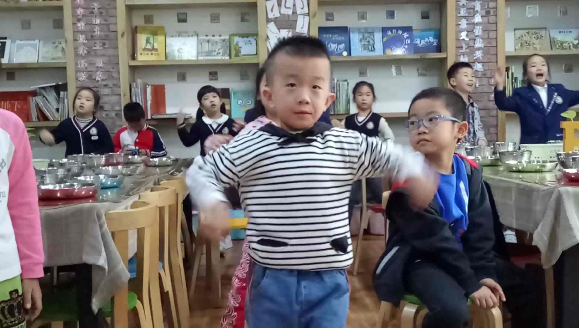 舞动的精灵