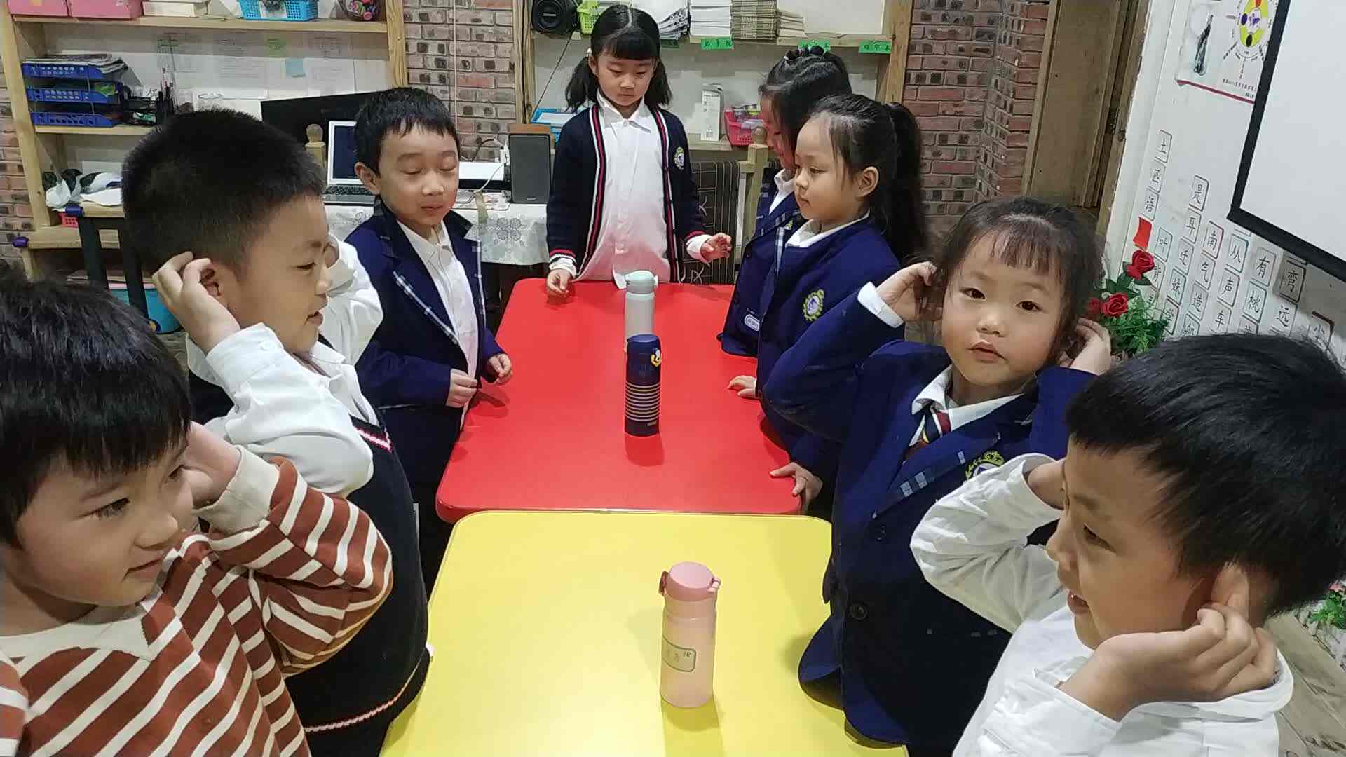 抢杯子大战