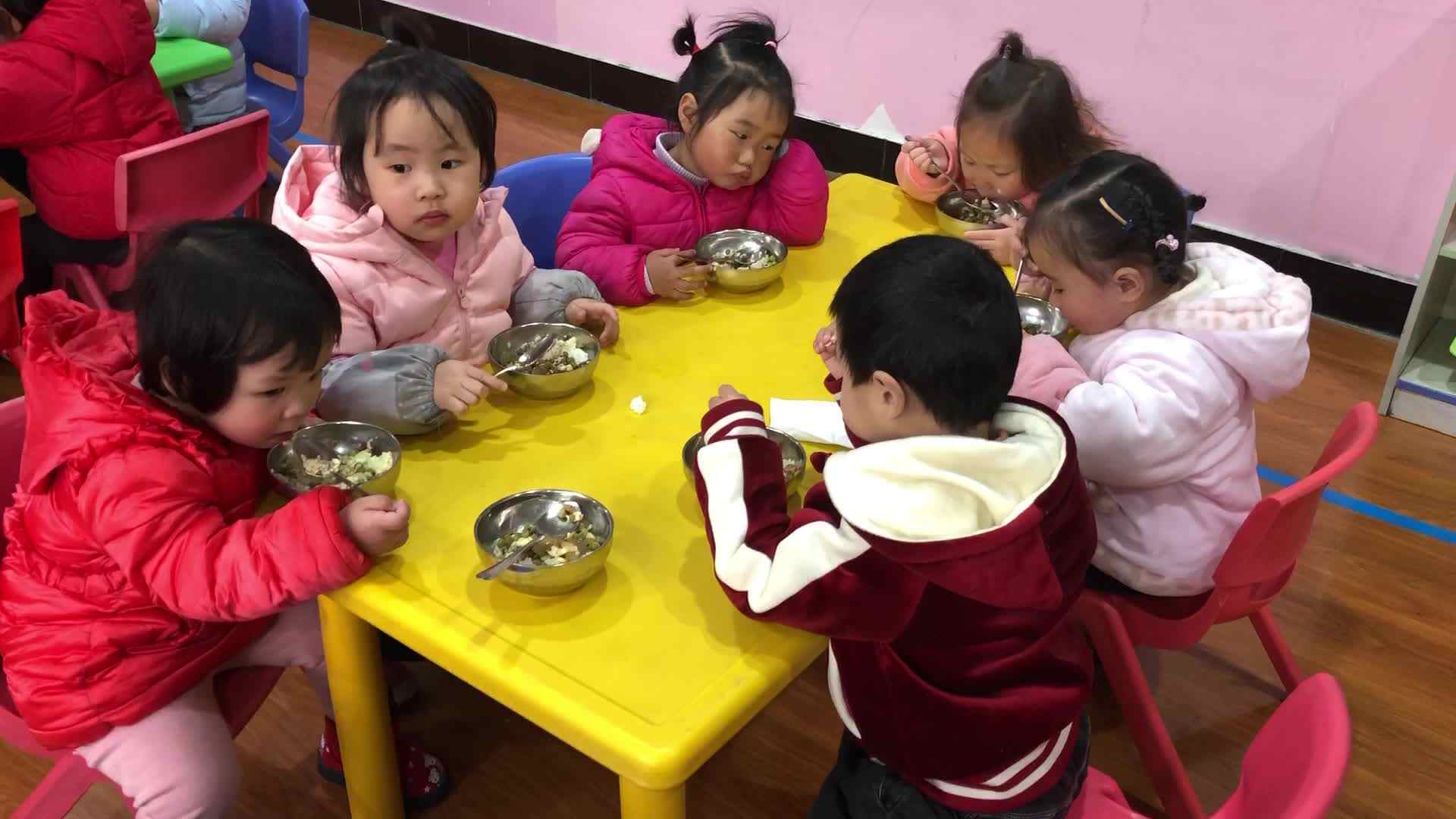 吃饭饭，长高高