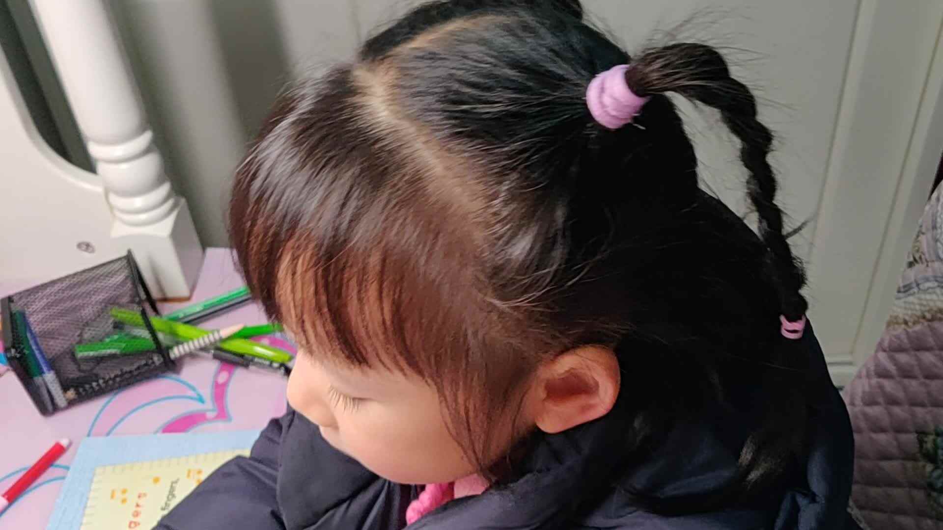2019年12月16号实验中班14号张可欣家庭作业反馈