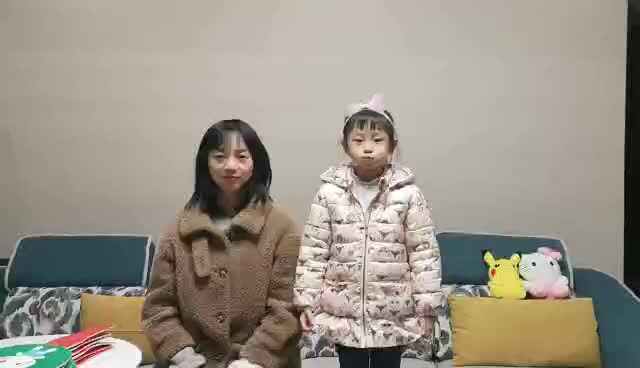 大A班易于新亲子互动视频—跟妈妈一起讲故事.mp4