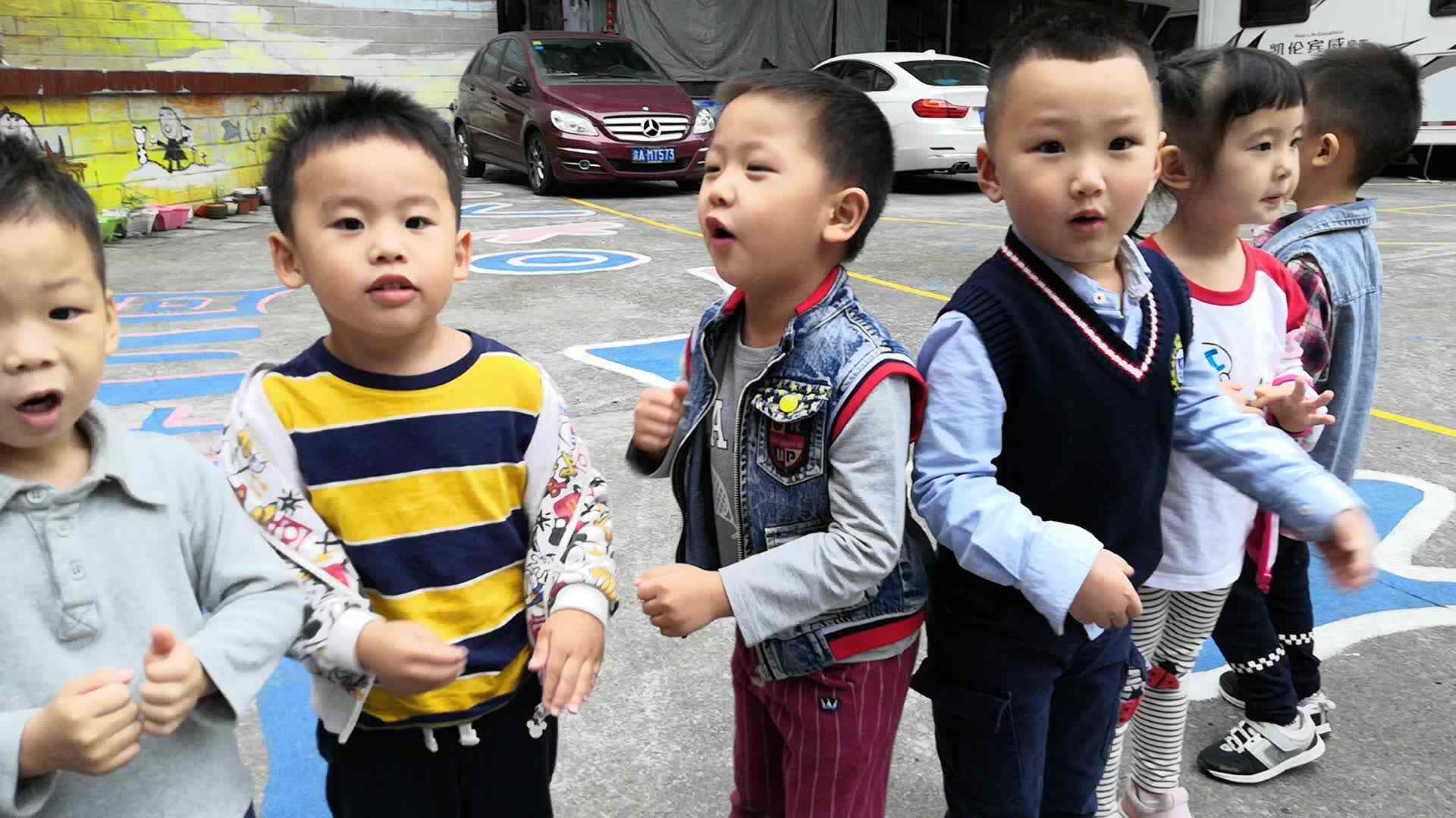 在干什么呢？.mp4
