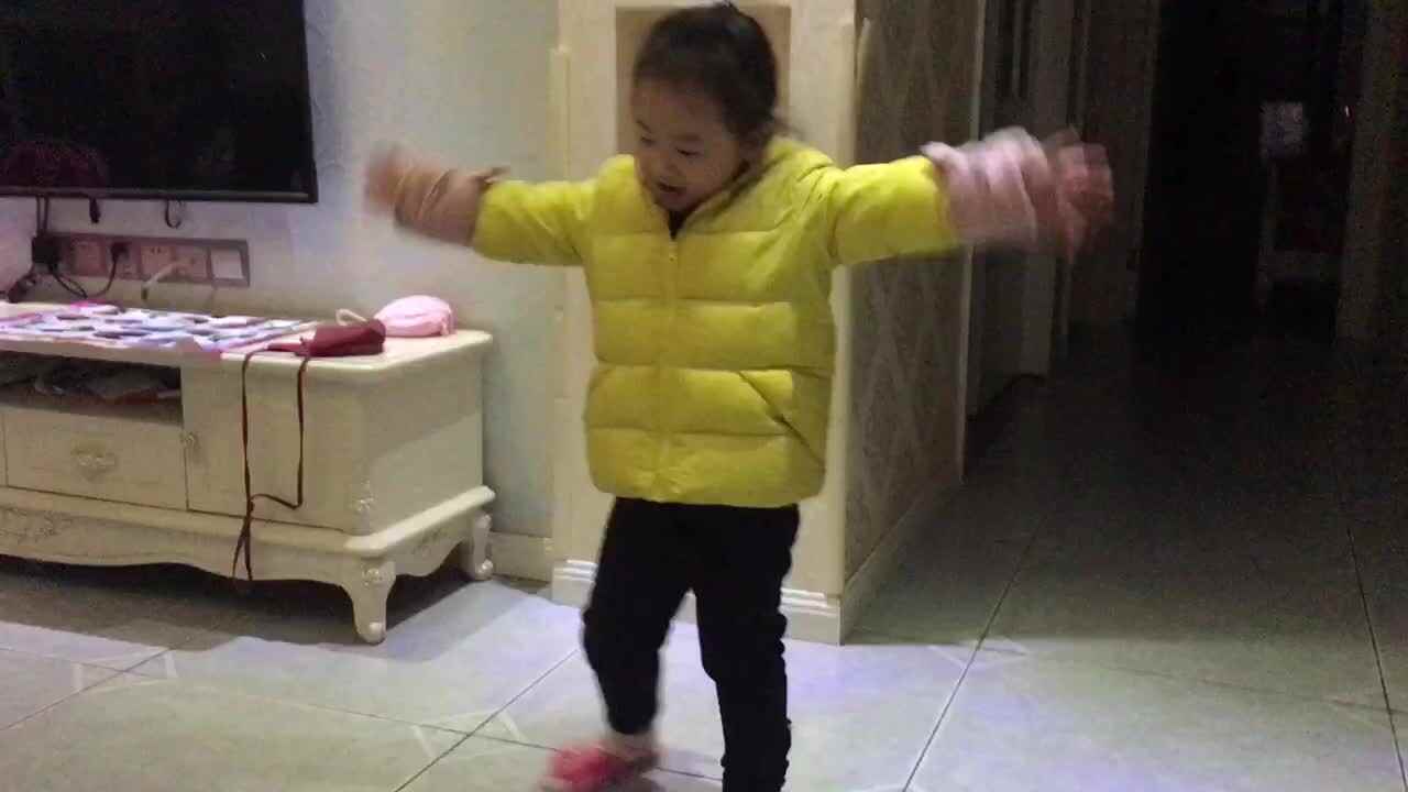 12月10日—《歌舞小蜜蜂