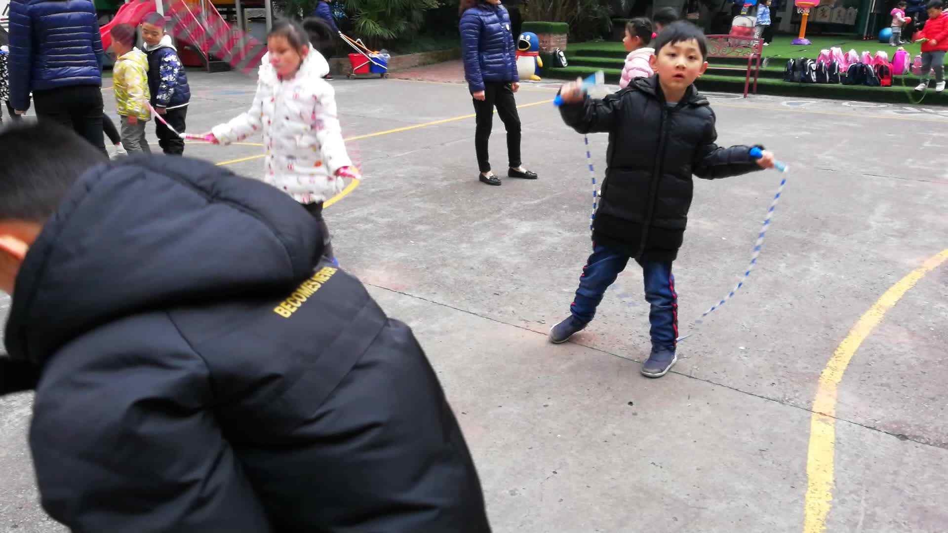 跳起来