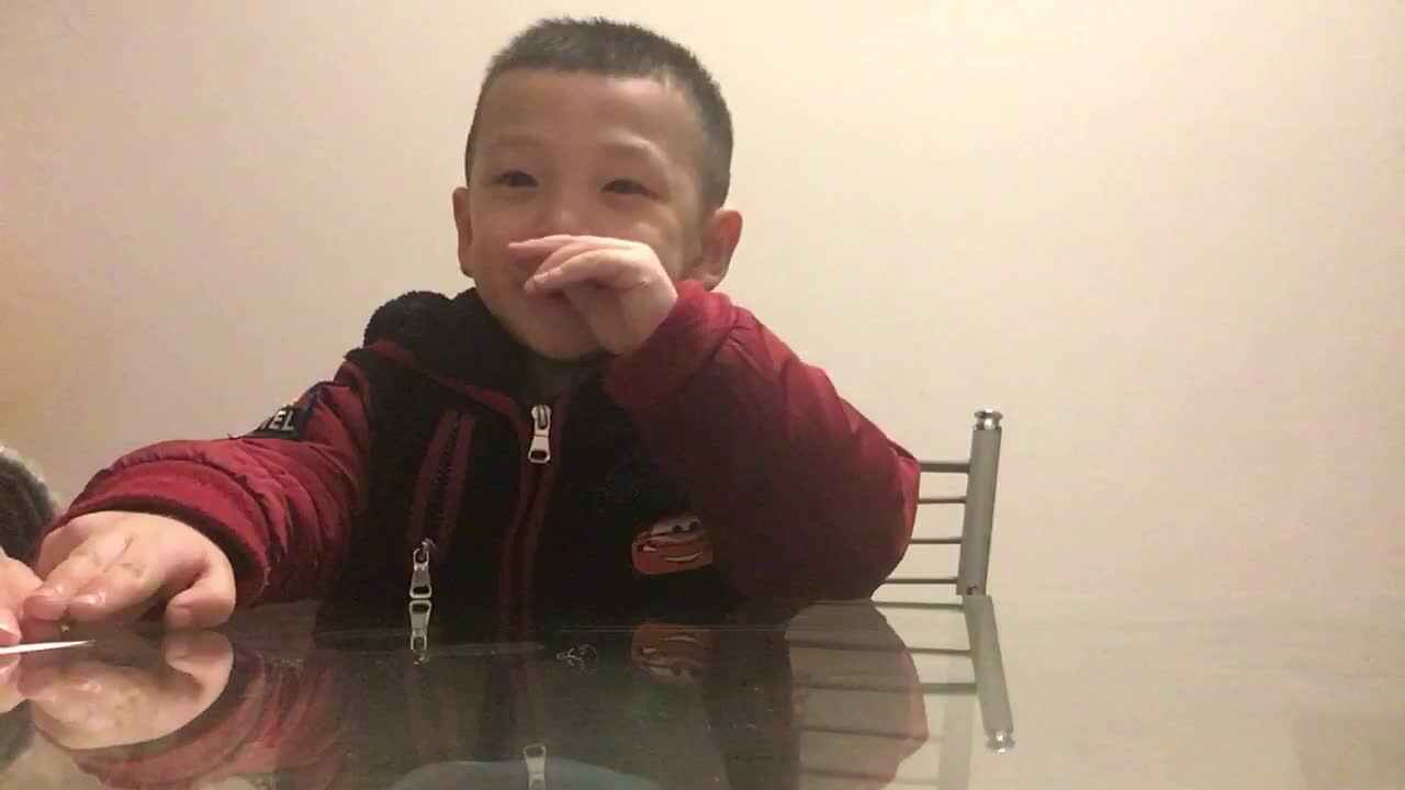 小a班李东旭《三角形》.MOV