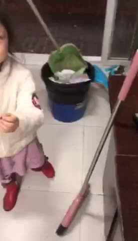 18B8B31A-5CA4-4BA7-8F16-53B4B511AA72.MOV