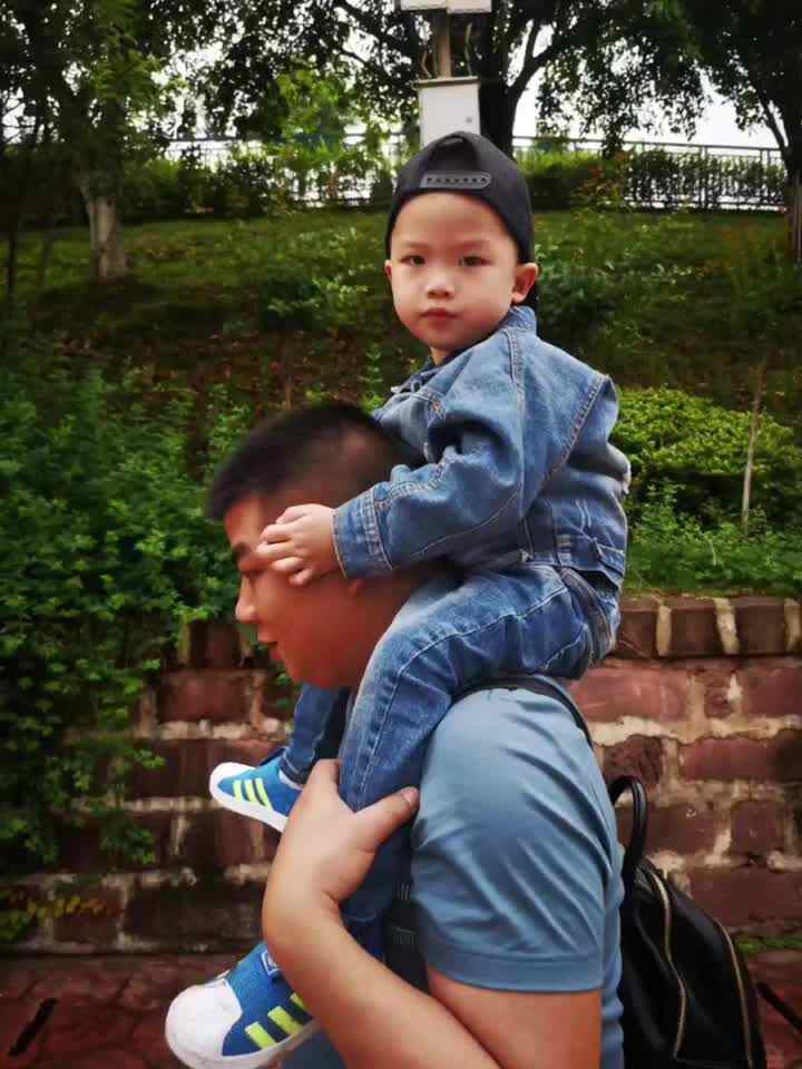 李新灏。成长瞬间