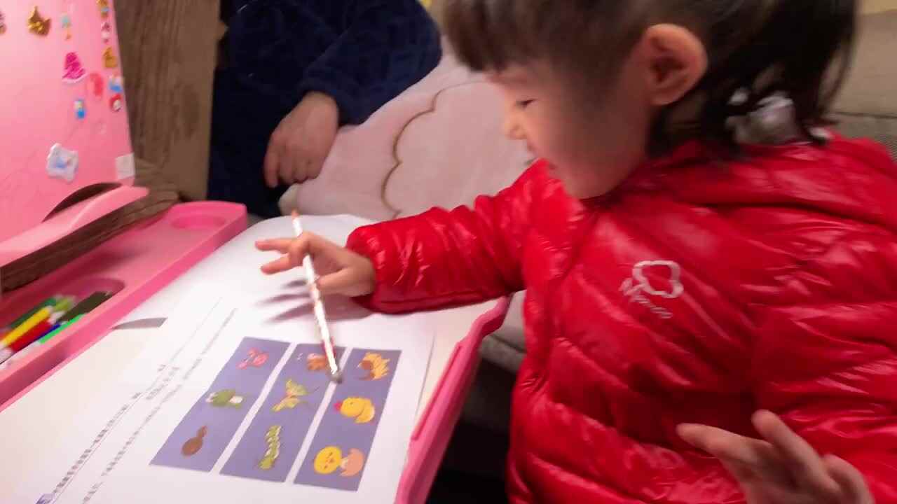 2019.12.5实验中班7号家庭作业反馈.MOV