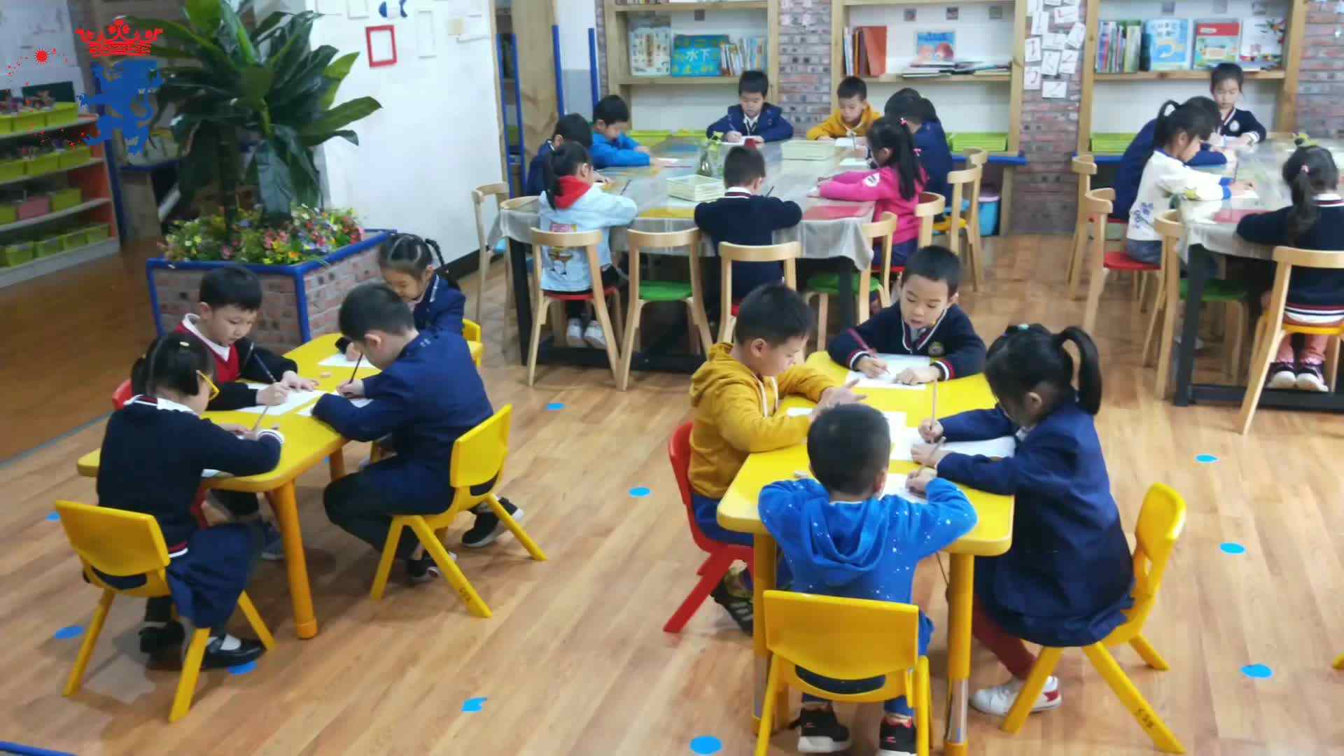 嘘，不说话.
