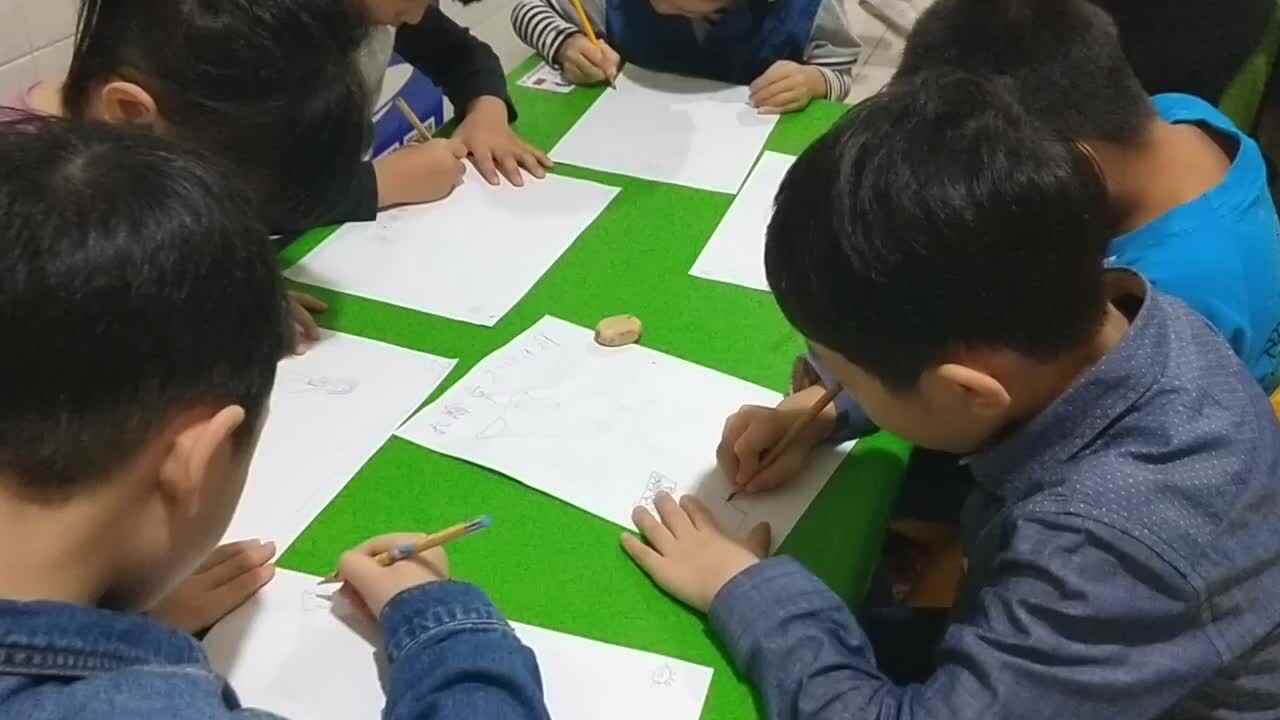 萌娃们在绘画艺术