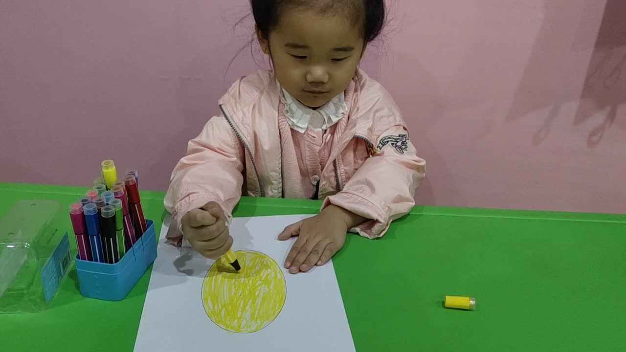萌娃们在做-绘画艺术