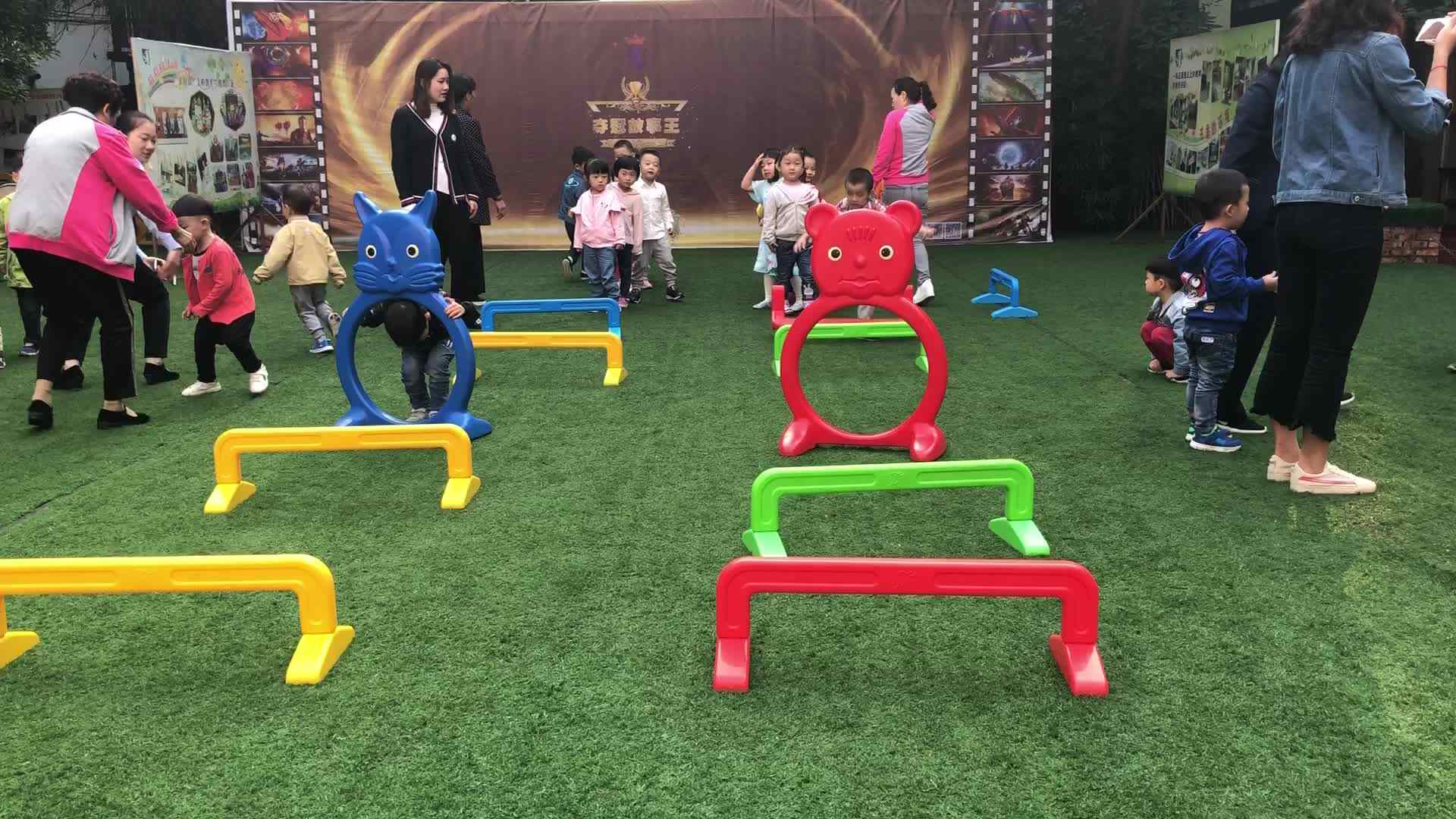 萌娃的晨间游戏