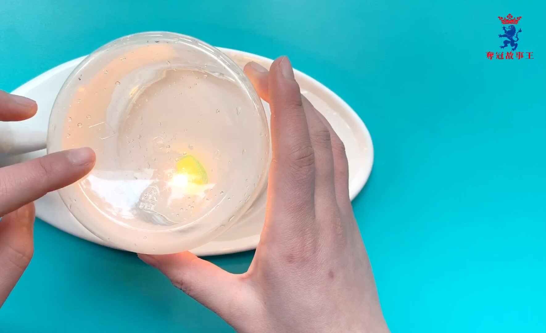 惊掉你下巴——会吸水的瓶子