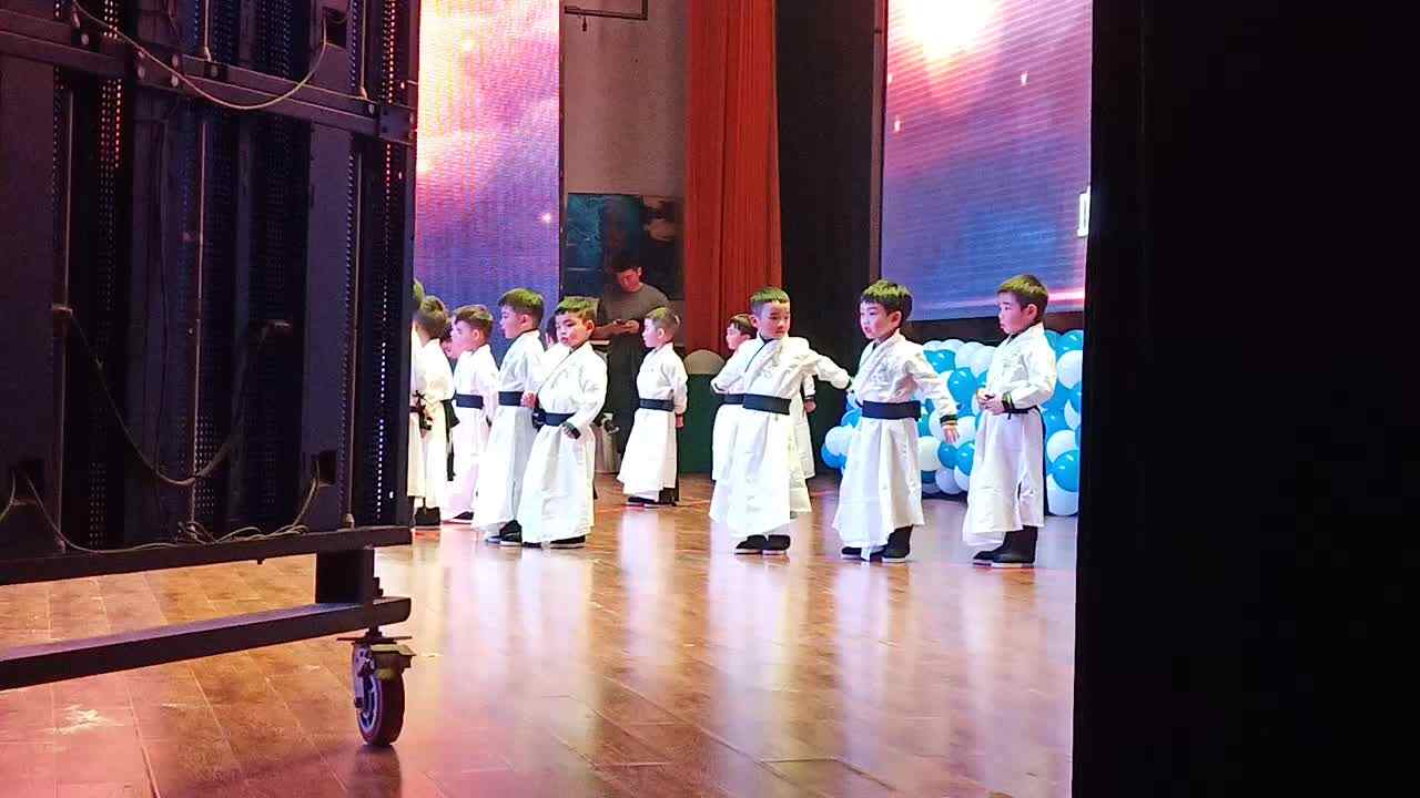 萌娃表演艺术