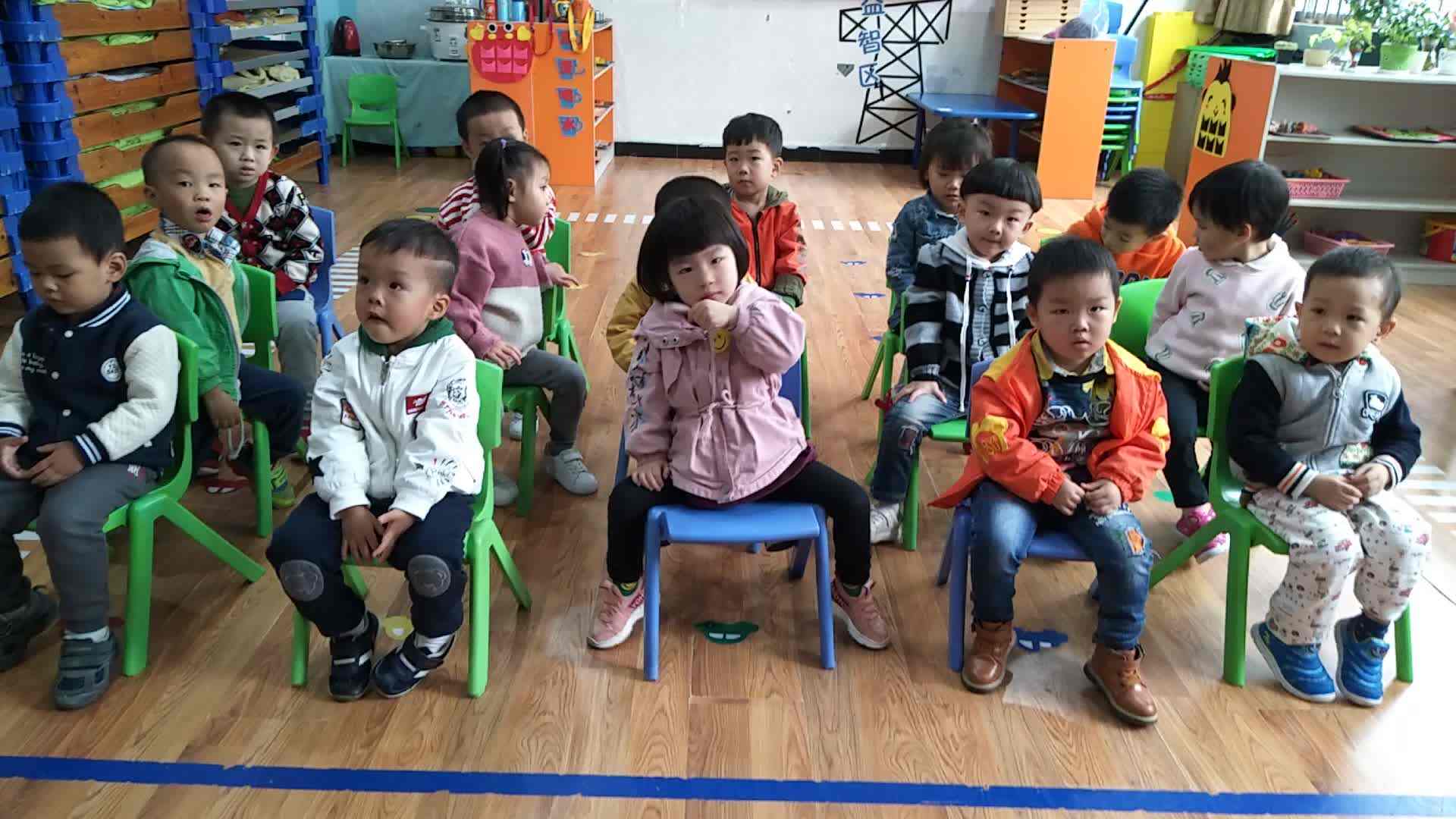 萌娃们在上课