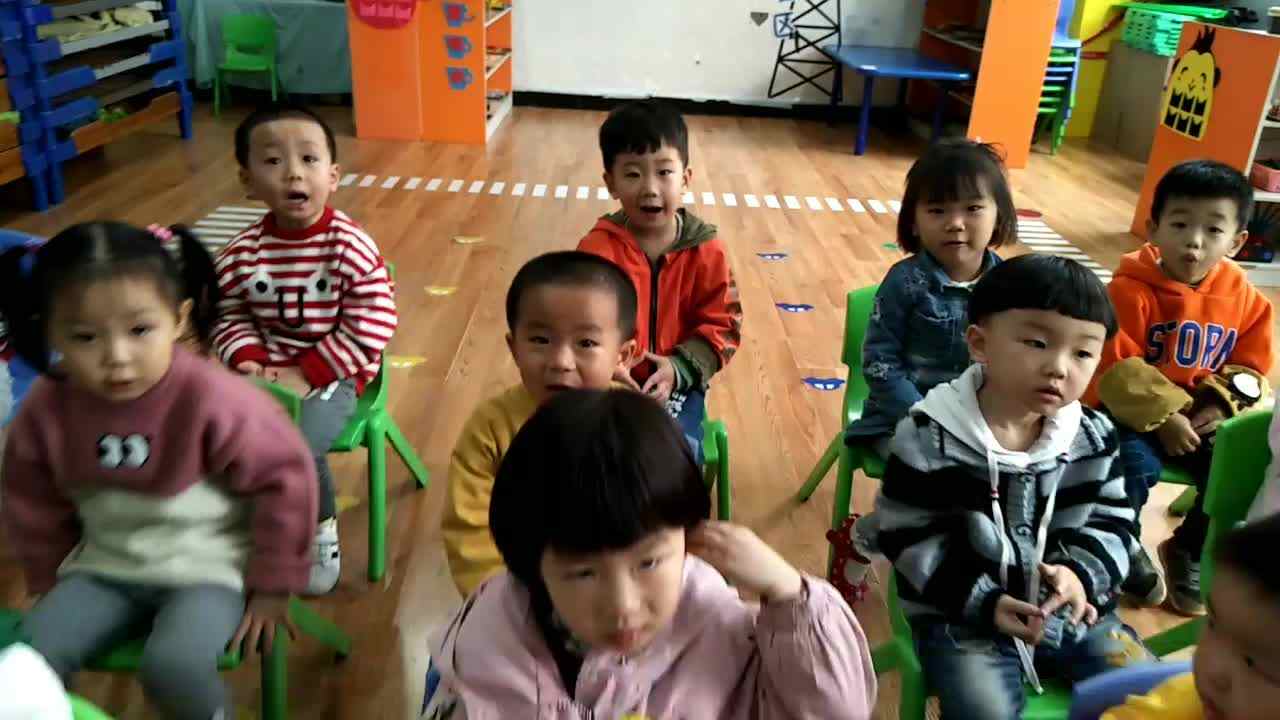 萌娃们在上课