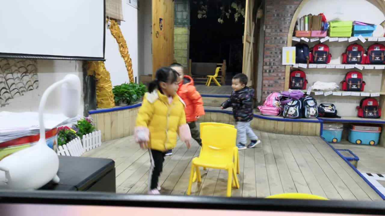 椅子游戏