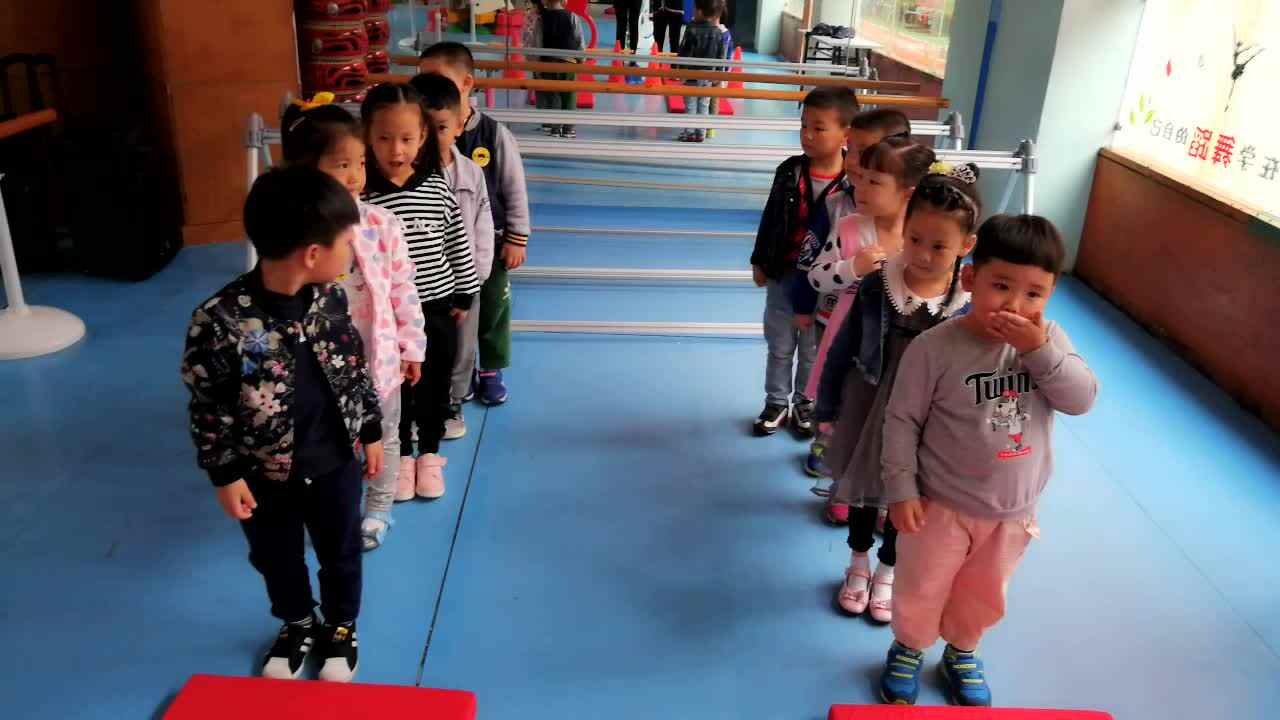 萌娃们在体能
