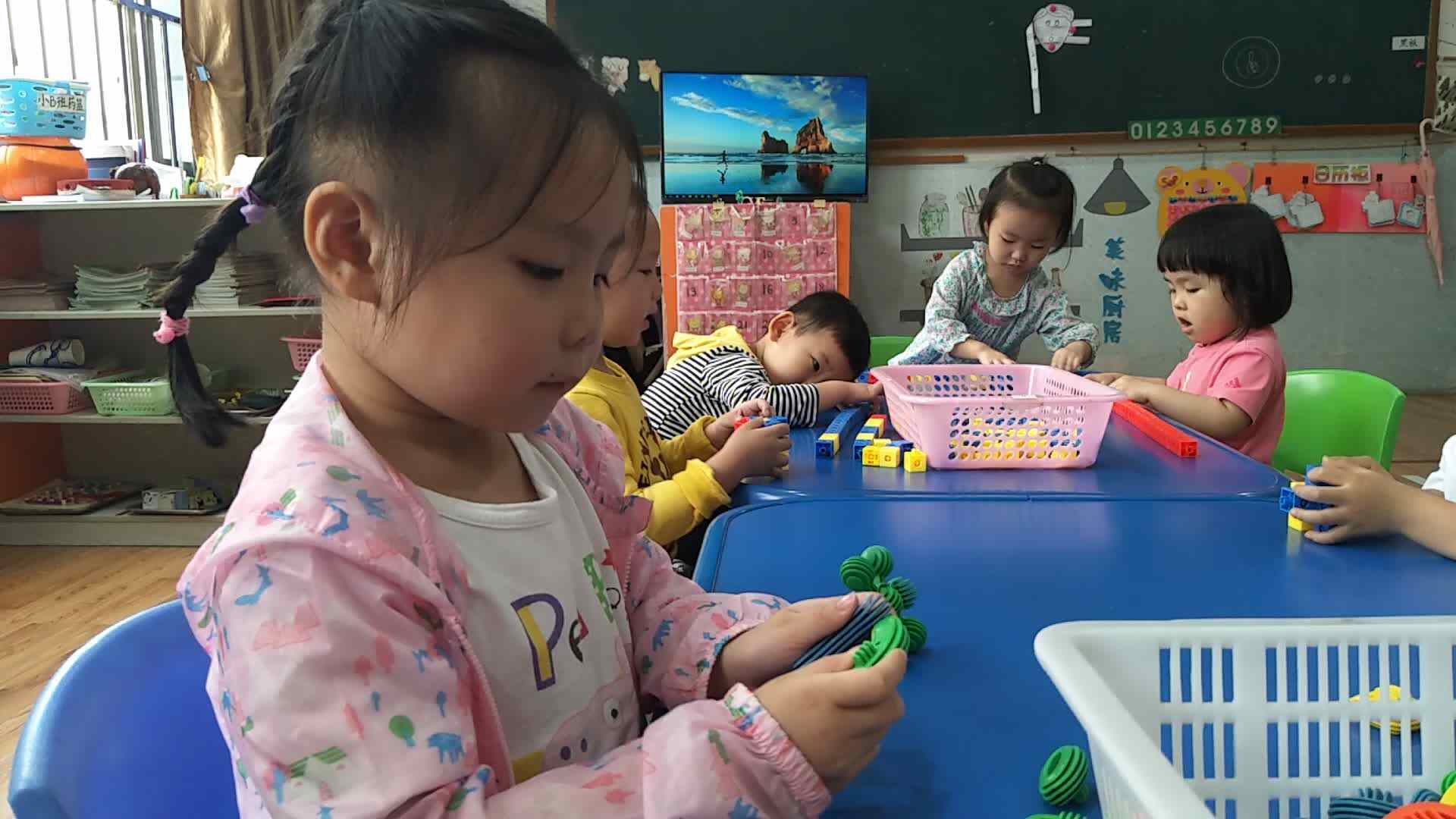 我们一起玩玩具吧