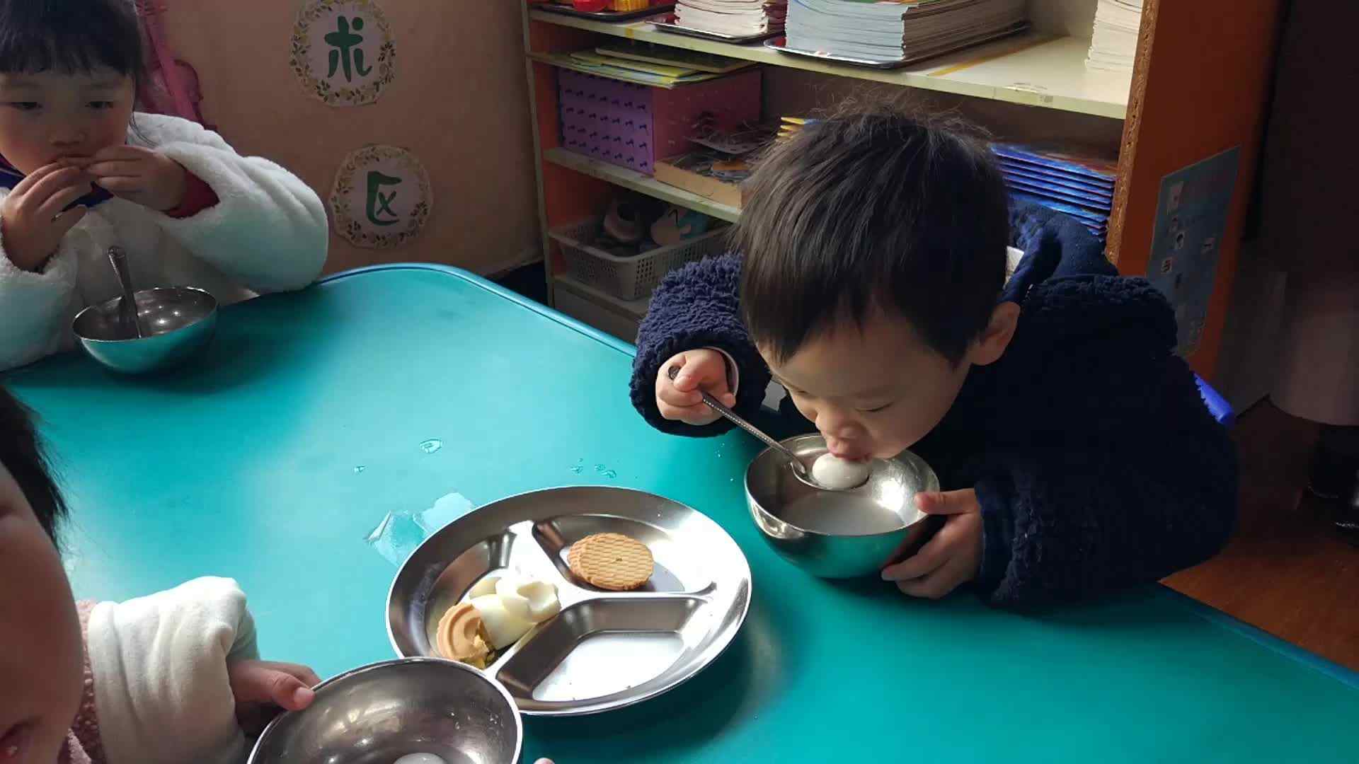 吃早饭