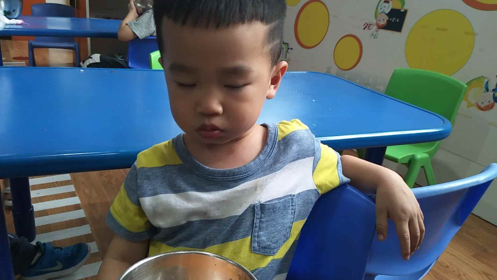 当吃饭遇到瞌睡虫