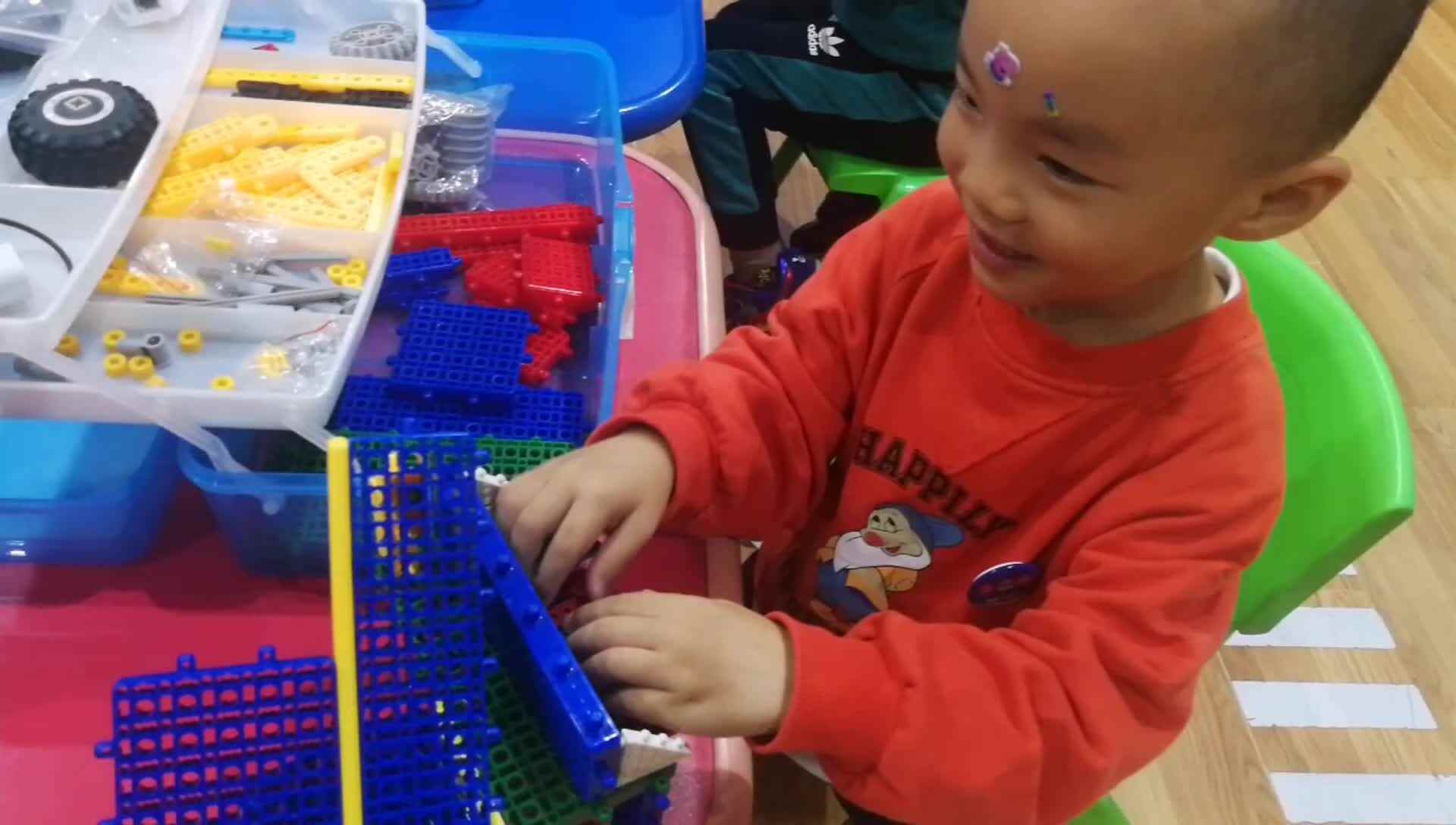 让机器人陪伴你快乐启航