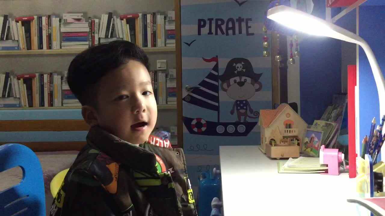 大A班时悦洋3.19日家庭作业：介绍自己