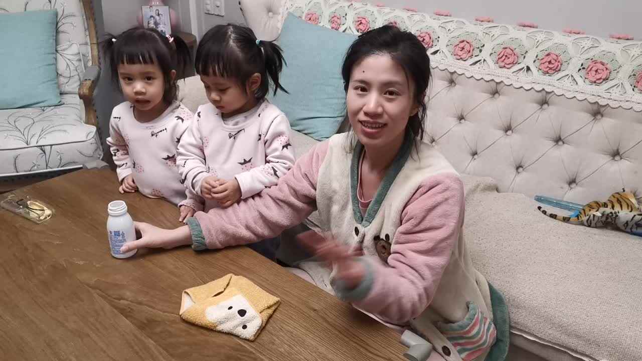 乌鸦喝水
