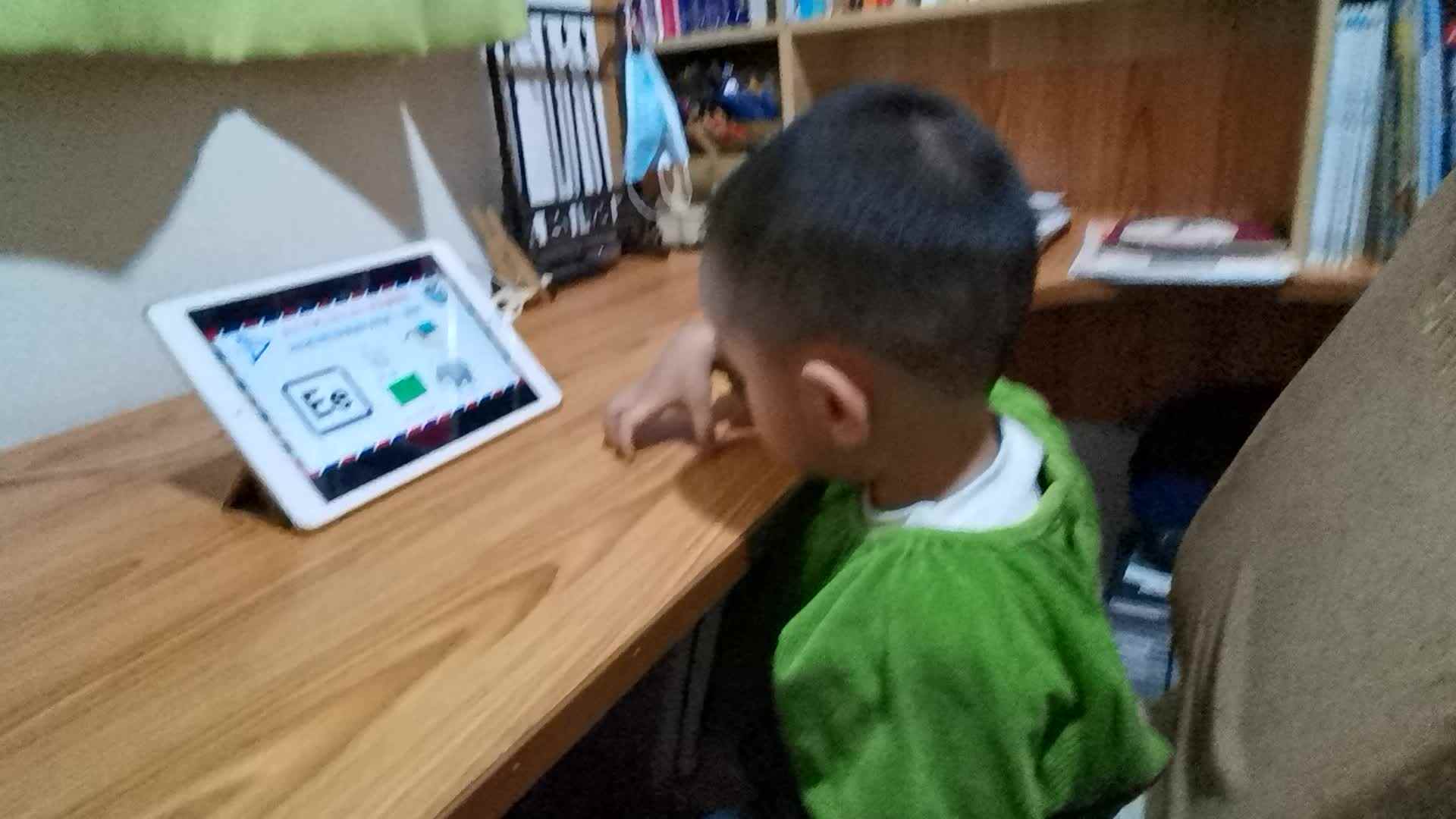 小A班朱书安英语作业2020.3.26mp4