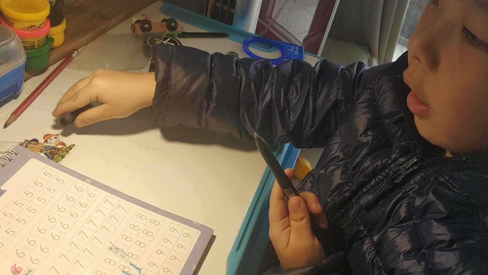 谭皓尹《认识数字5和6》