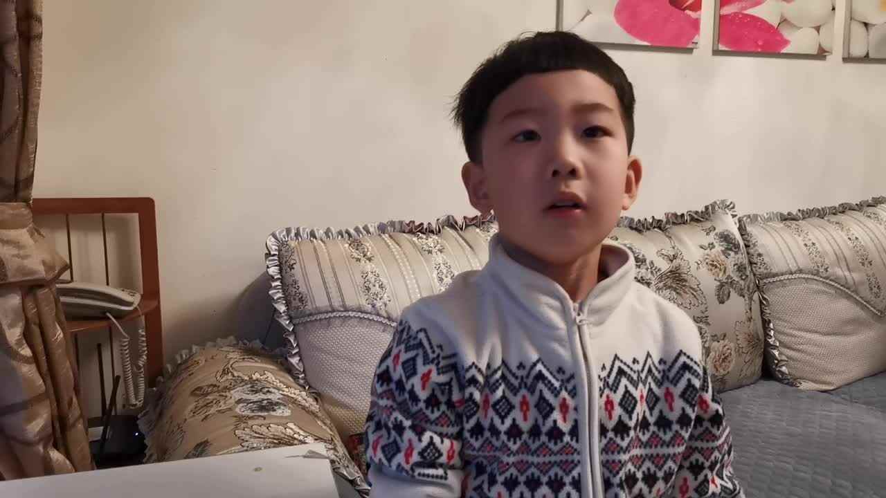 《在妈妈肚子里》 雷昊霖