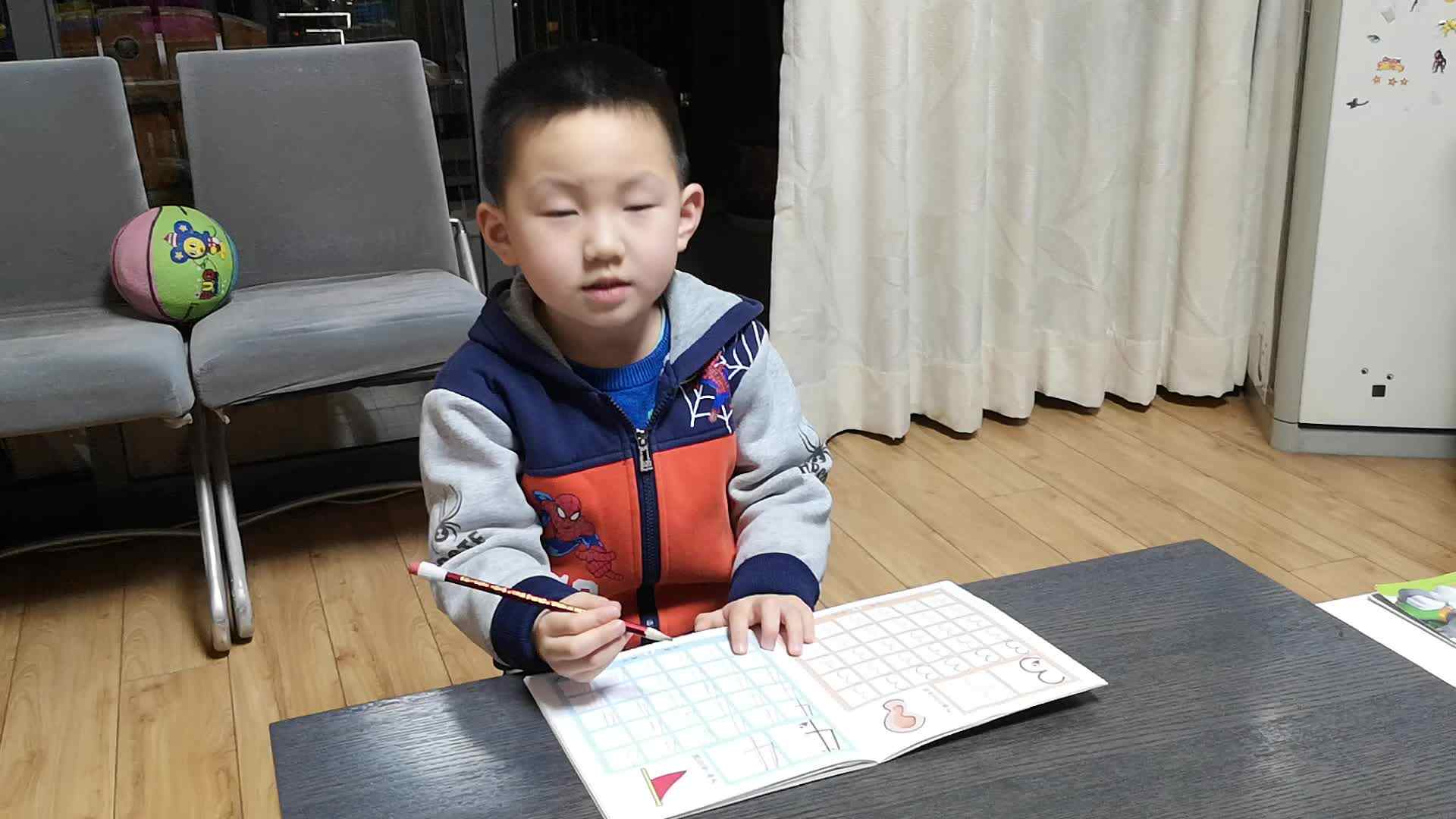 2020.3.17大A班刘昀稹家庭作业—书写3和4