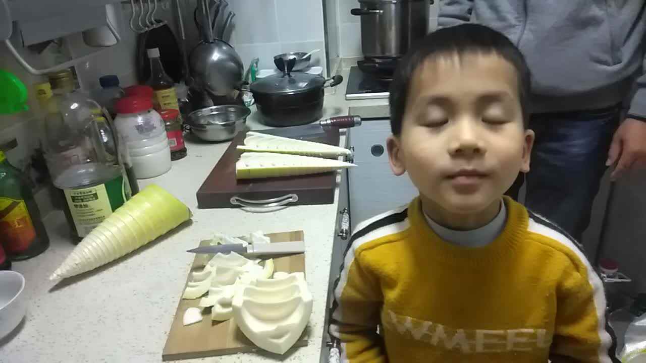 大A班云俊钦      做家务
