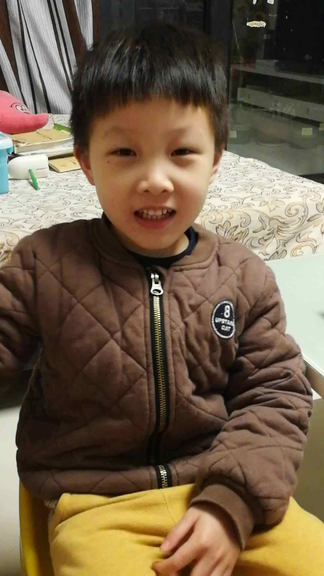 学前三班吴亚宸讲成语故事