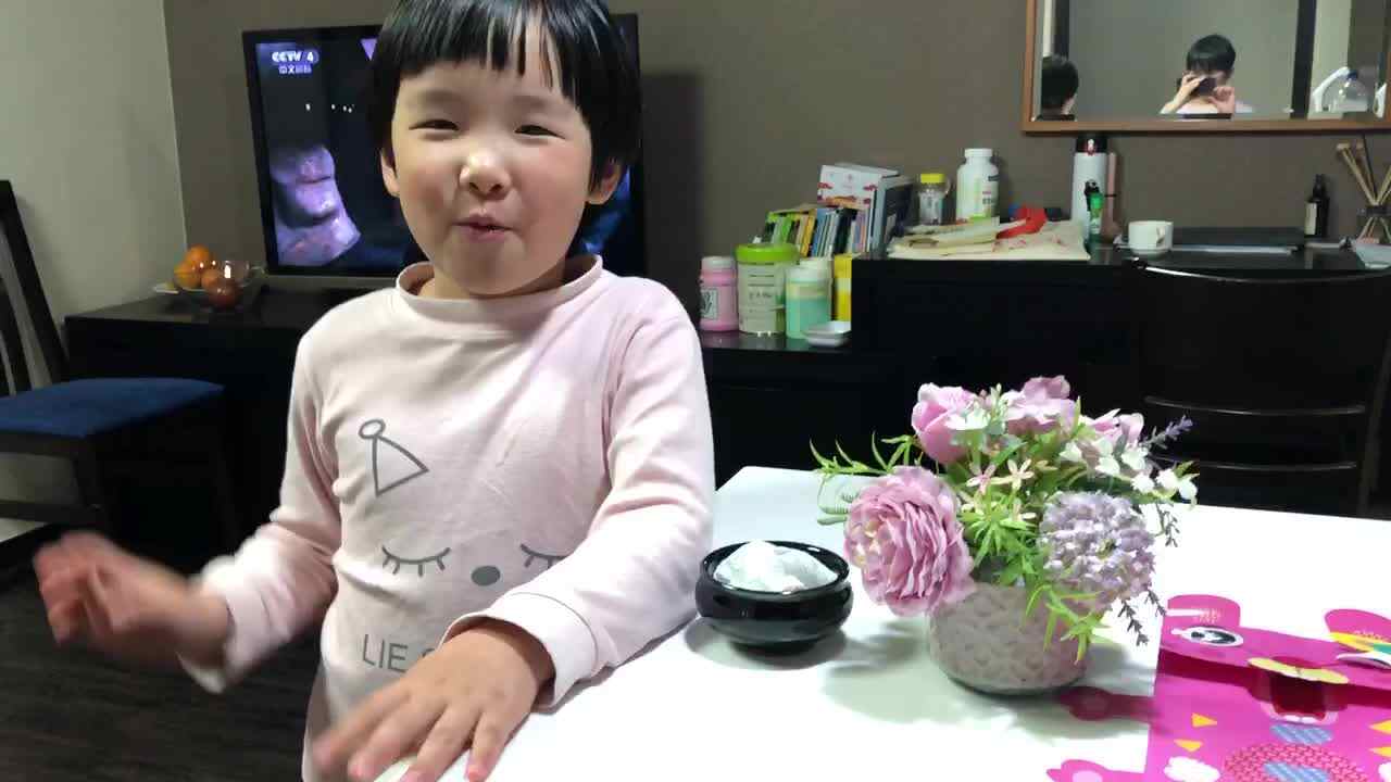 实验中班奉利珊英语作业