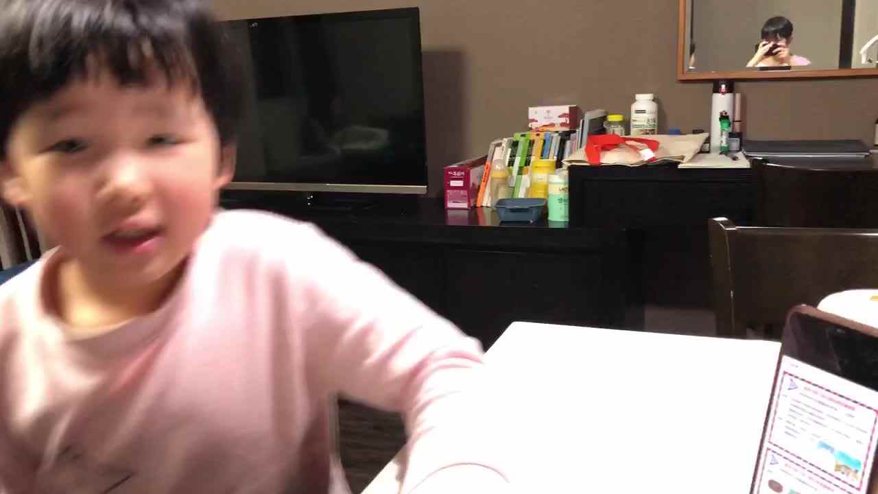实验中班奉利珊英语作业