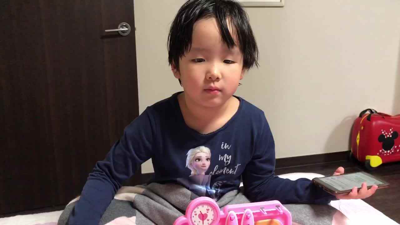实验中班奉利珊英语作业1
