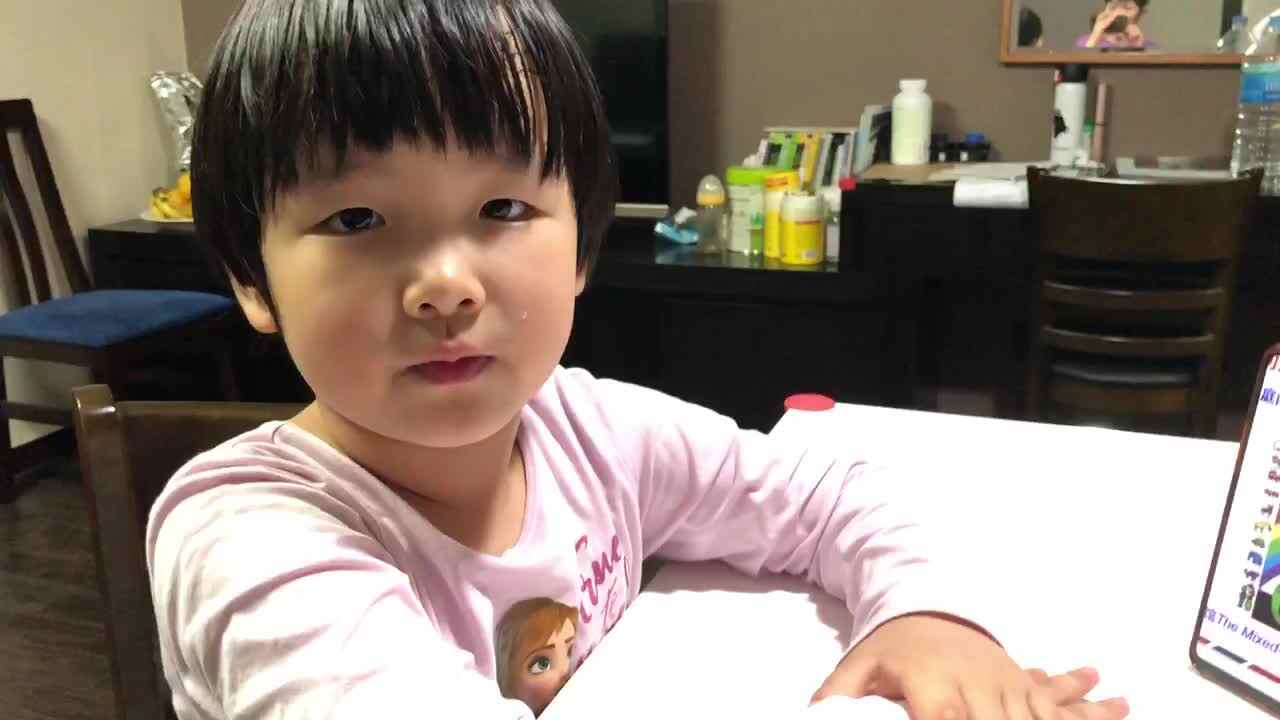 实验中班奉利珊英语作业1