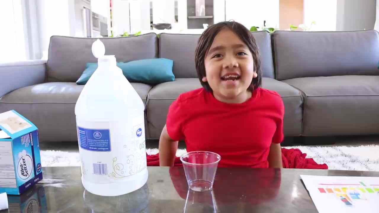 Easy DIY Science Experiment for Kids with Acid Base Indicator