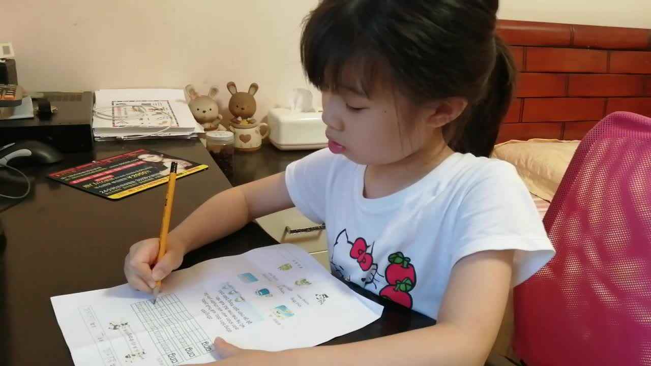 2020.06.15李卓桐 后鼻韵母ong的练习