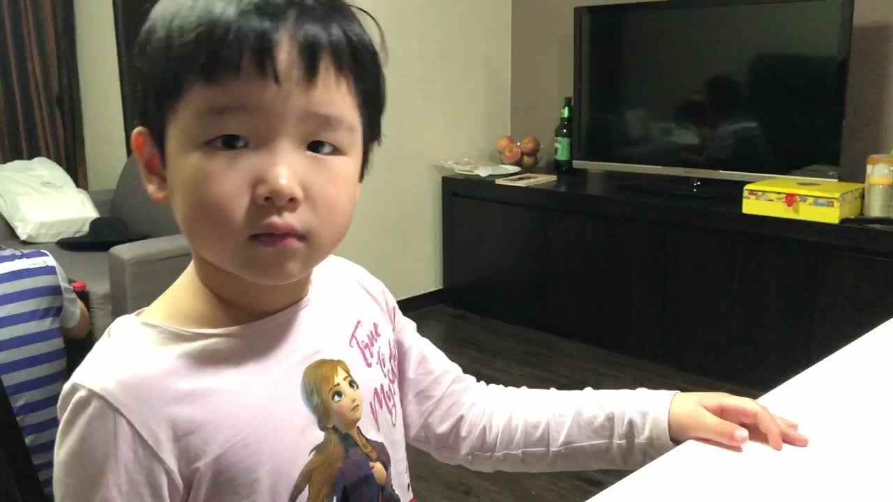 实验中班奉利珊英语作业1