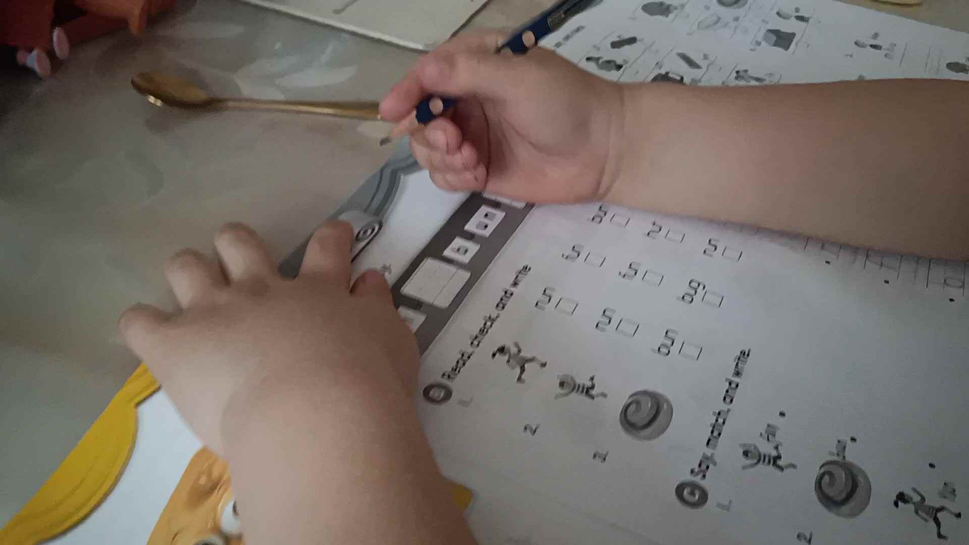 6月9日家庭闯关作业-英语练习题.mp4