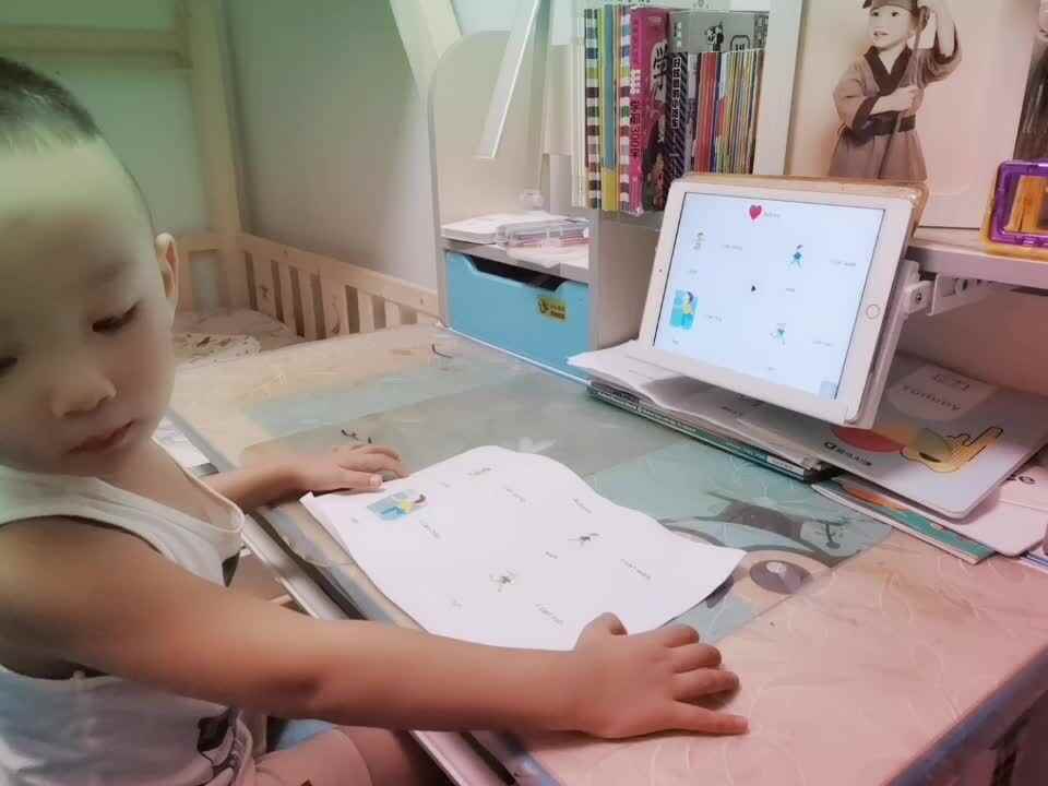 小A班-朱昱华-英语《Actions》2020.7.27mp4