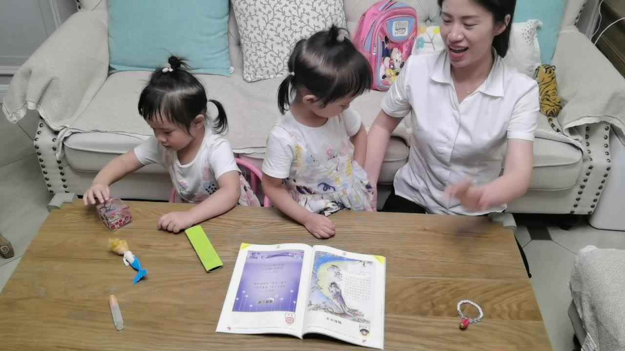 讲故事《狼和小羊》小A班肖惟妙