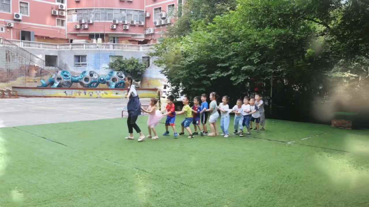 老鹰捉小鸡