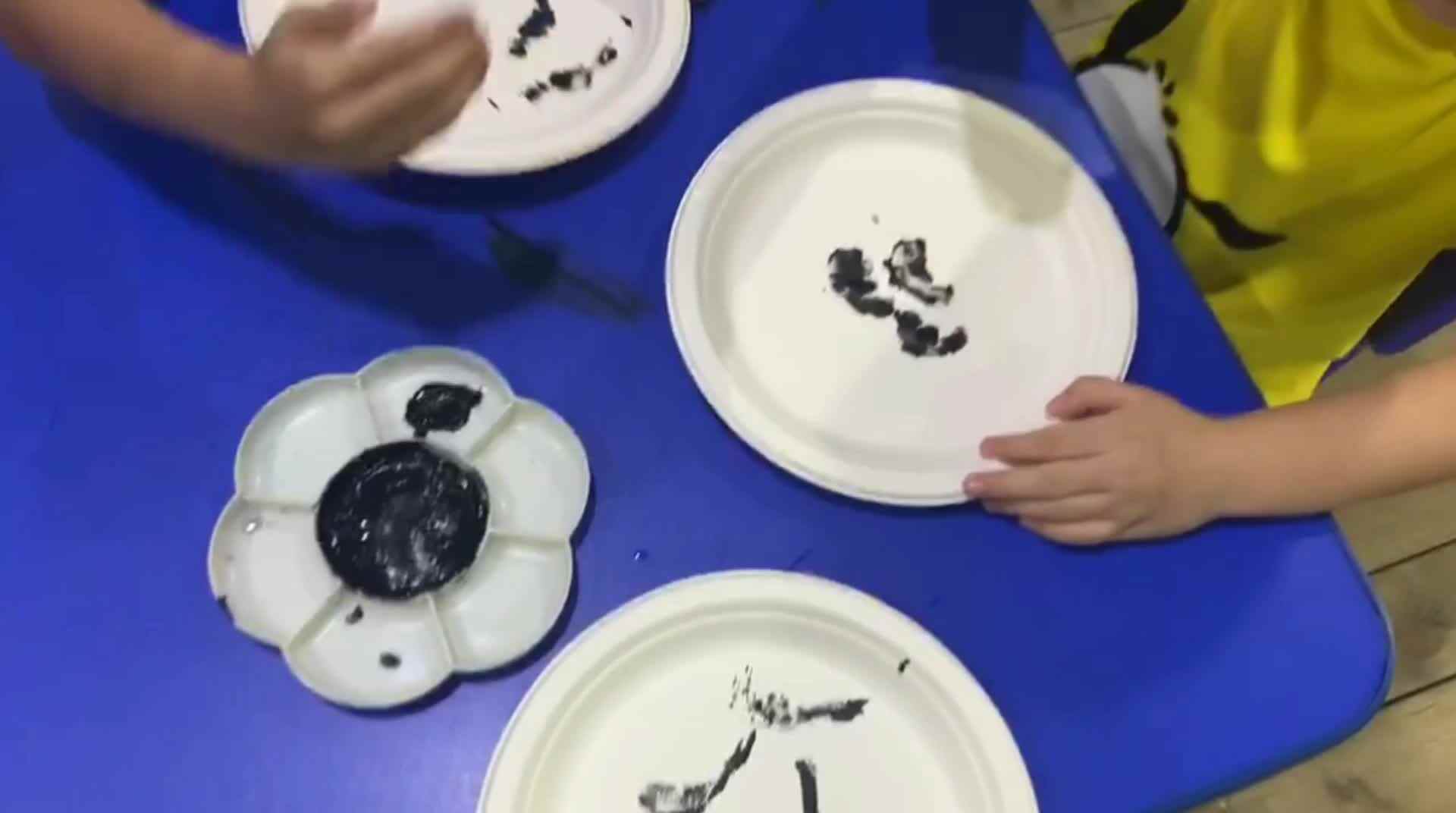 “虾”画——灵巧的双手